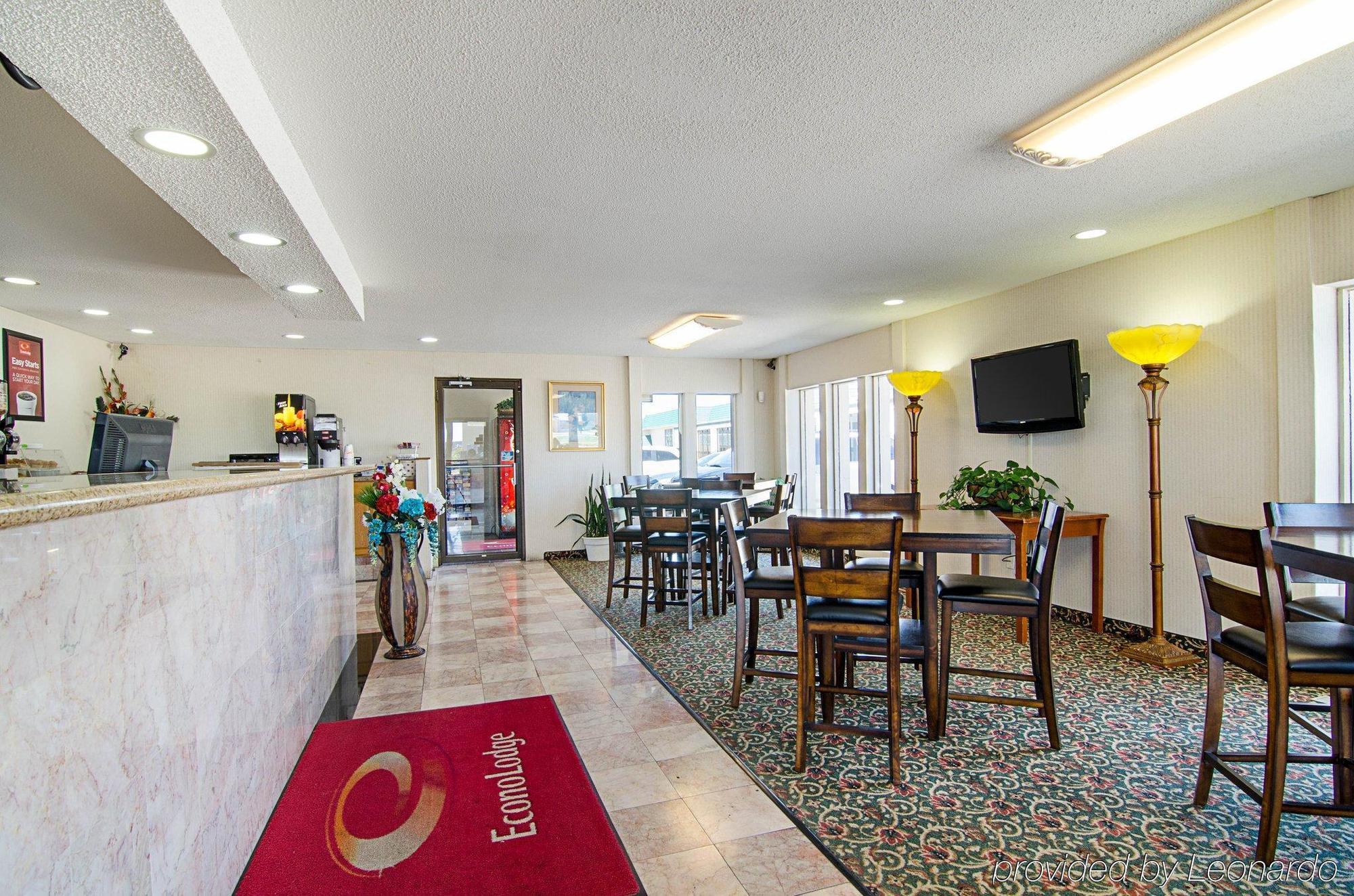 Econo Lodge Mcpherson Exterior foto